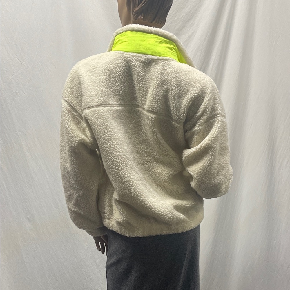 Old Navy Active Cream and Neon Yellow Jacket NWOT - Picture 6 of 10